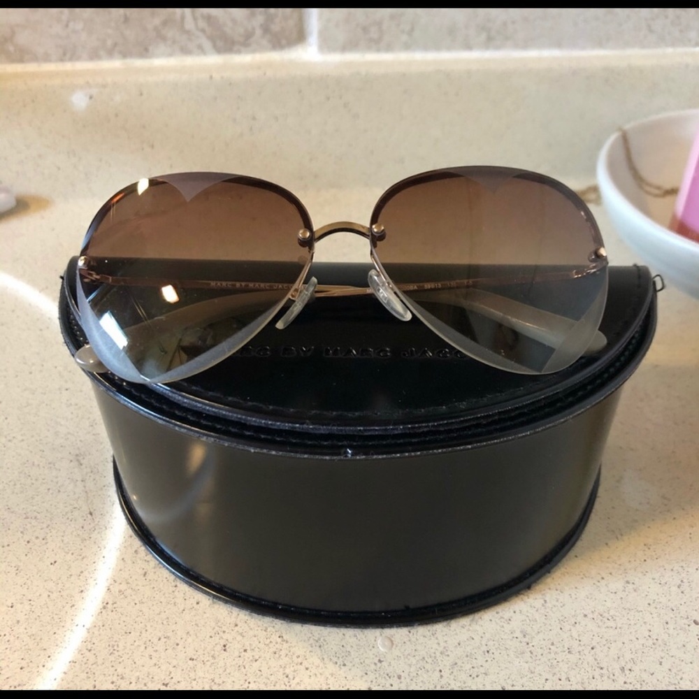 Marc Jacobs heart aviators